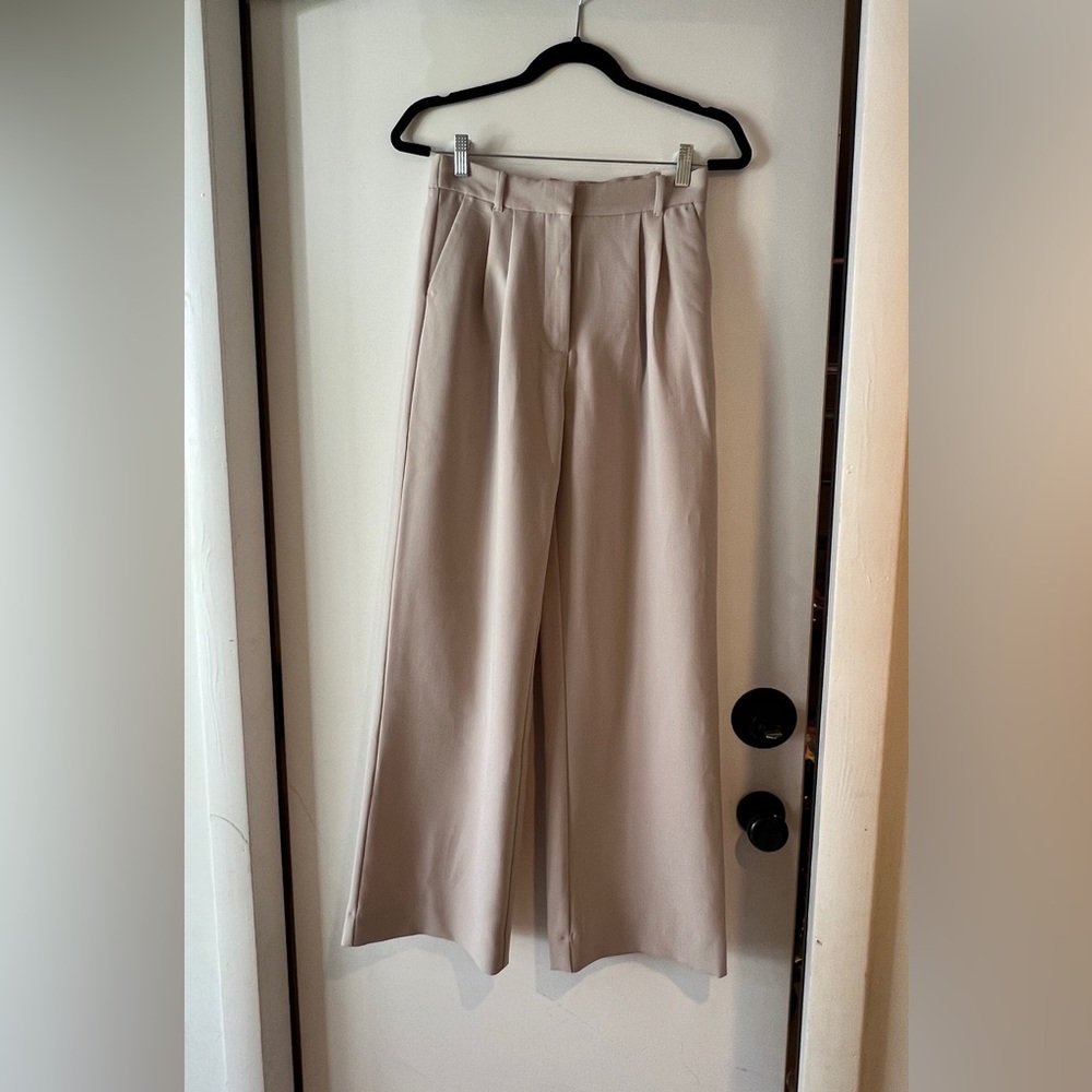 Abercrombie tailored pant size 4